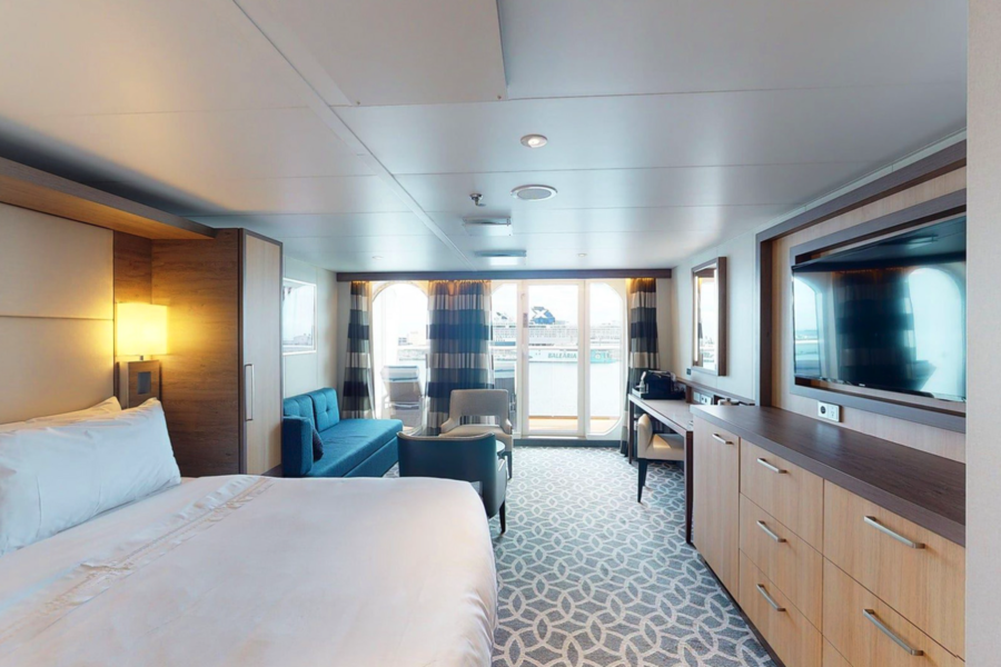 RCI Odyssey of the Seas Junior Suite.png